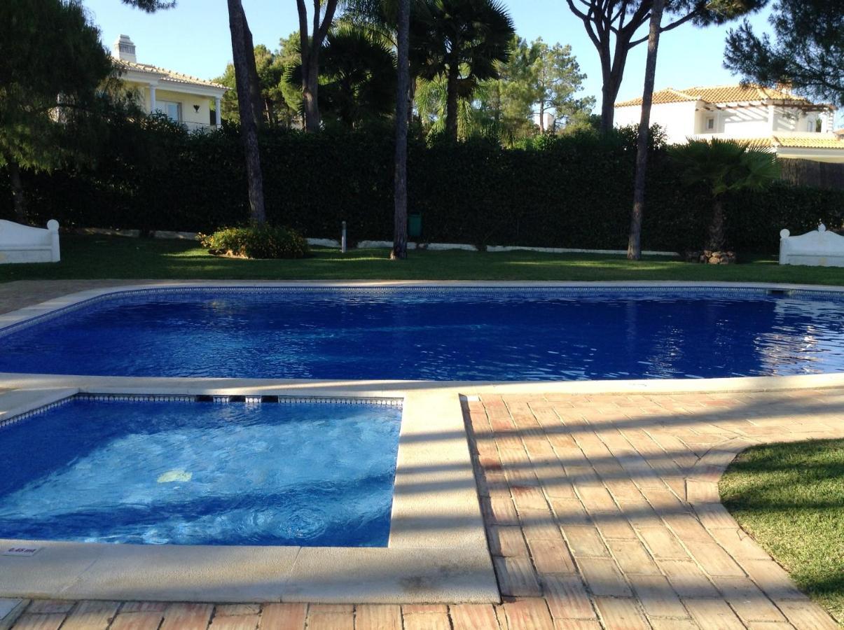 Charming House In Vilamoura With Shared Pool Buitenkant foto